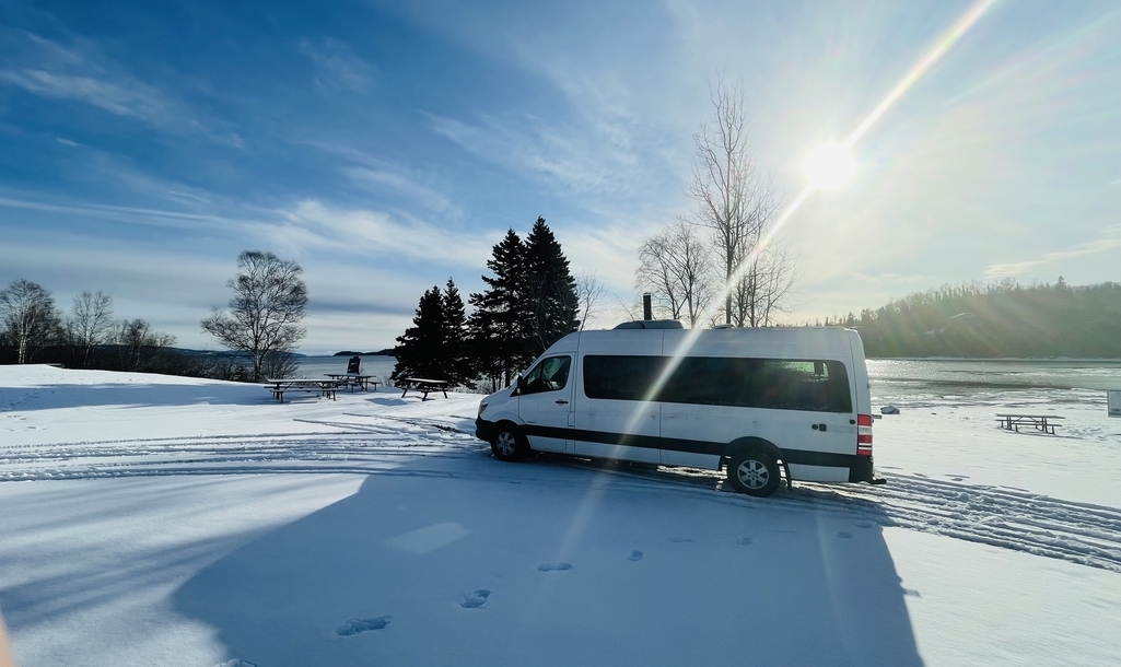 Camper Van Winter